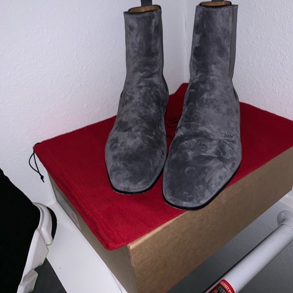 christian louboutin roadie